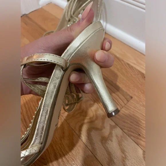 Heels - Picture 4 of 8